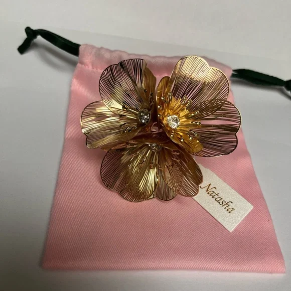 NWT ⚜️👑⚜️ Piper K Accessories Crystal Flower Filigree Cuff Bracelet - Picture 11 of 11